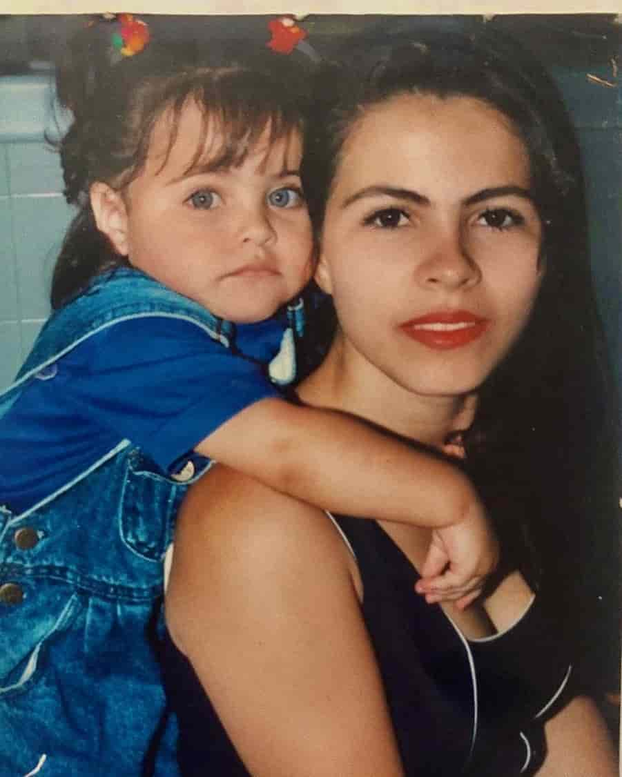Sara Orrego with her mother.