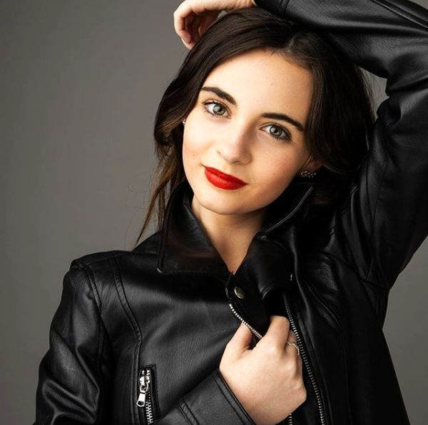 Lara McDonnell looks gorgeous in black leather jacket