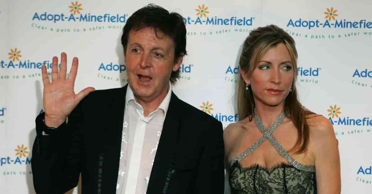 Paul McCartney with Heather Mills in an event.