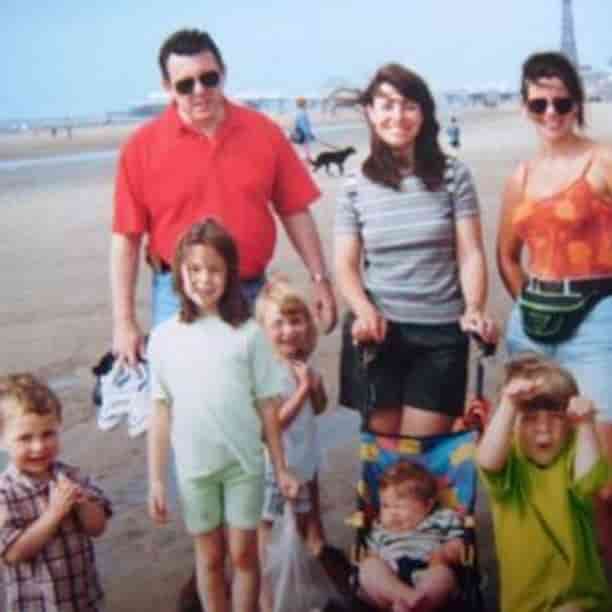 Desmond Styles with his former wife, children and other relatives.