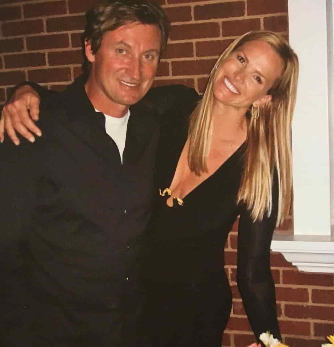 Emma Gretzky's father Wyanes Gretzky and her mother Janet Gretzky together.
