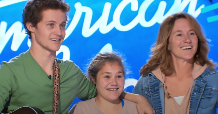 Cole Hallman with his mother and sister on American Idol